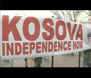 Il Kosovo imbocca la via dell'indipendenza nonostante il no della Serbia