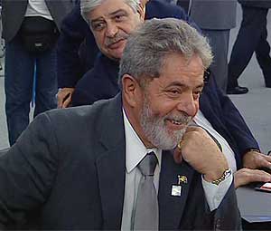 Lula annuncia il rilancio del nucleare