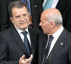 Polemica Bertinotti-Prodi sulla lentezza delle Camere