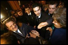 Prodi a Bologna. Tifo da stadio