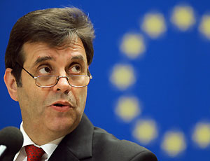 Serbia, il premier Kostunica si dimette