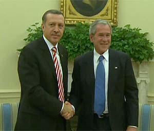Turchia: Bush e Erdogan rafforano la cooperazione militare