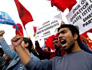 Turchia-Iraq: il Pkk offre un cessate il fuoco