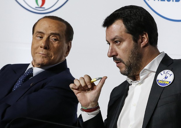 Berlusconi: 'Felice per Salvini ma sarò il regista del centrodestra'. Salvini: 'Centrodestra salirà compatto al Colle'