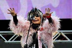 "Ma quale musica leggera". Bennato scrive per la Bertè