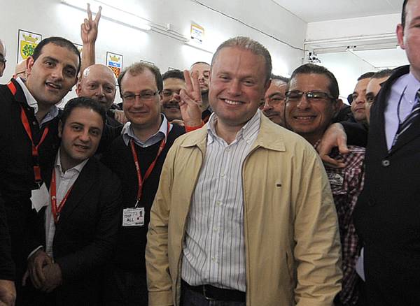 Malta: trionfano i laburisti di Muscat