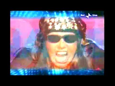 Nonostante la bocciatura di "L'Araba fenice" per SanRemo, la Bertè esce la stessa settimana