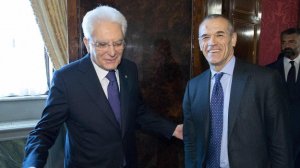Mattarella da mandato a Cottarelli