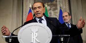 Silvio Berlusconi consente la formazione di un governo Lega-M5S