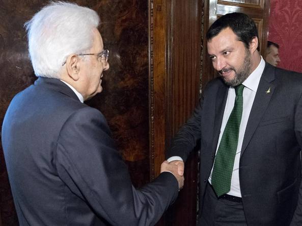 Colloquio Salvini-Mattarella, il primo vuole parlare dei problemi giudiziari della Lega, ma il presidente lo blocca