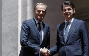 Conte a Tusk, impensabile farsi carico tutti migranti