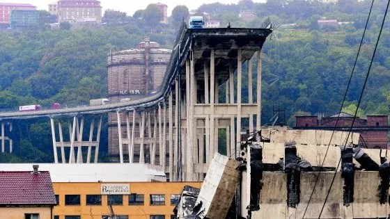 Ponte Morandi, Di Maio e Salvini: "Revoca concessione Autostrade e multa fino a 150 milioni".