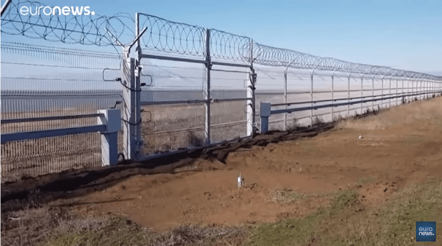 Mosca innalza barriera tra Crimea e Ucraina