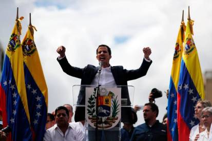 Venezuela. «Si, se puede», Guaido si proclama presidente