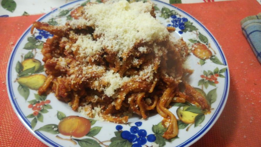 Pasta fatta in casa con ragù di carne