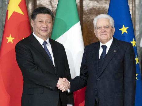 Mattarella incontra Xi Jinping: "Via della Seta sia una strada  a doppio senso"