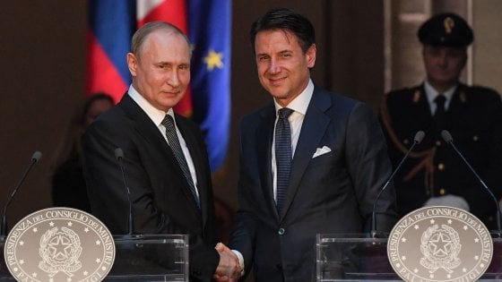 Bilaterale Italia-Russia, Conte: "Lavoriamo per superare le sanzioni".