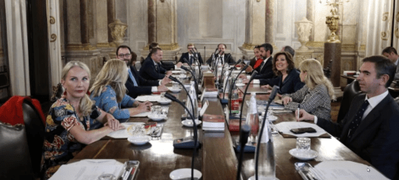 Crisi di governo, Capigruppo Senato non decide. Parola all'Aula