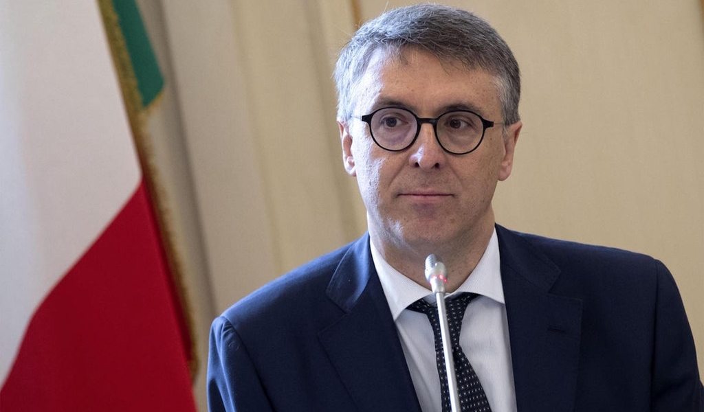 M5s e Pd trattano: voci su un governo Cantone-Di Maio, con Gabrielli agli Interni. E Conte? Commissario UE