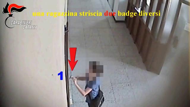 A Catania sono stati usati minorenni per timbrare badge in comune: 48 indagati | L'HuffPost
