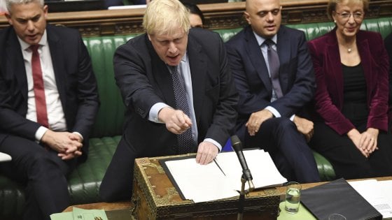 Brexit, Johnson ha chiesto il rinvio alla Ue