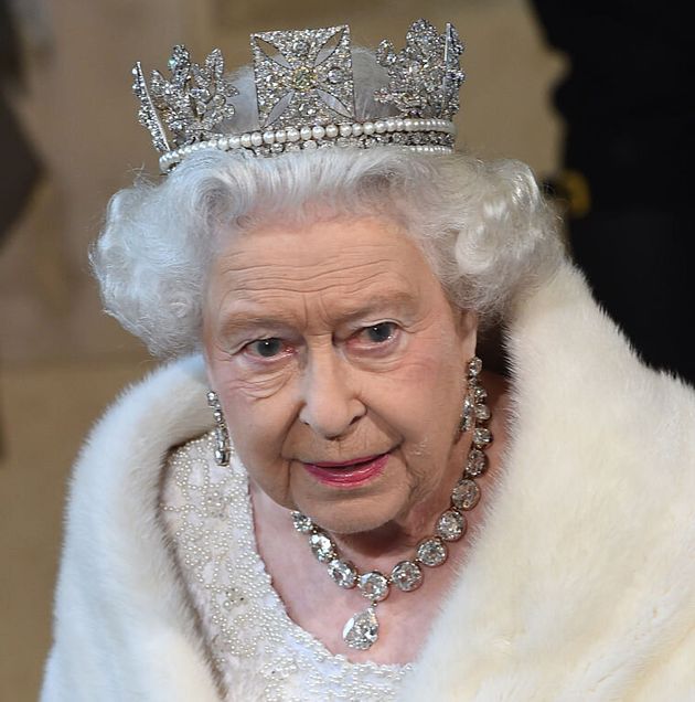 La regina Elisabetta dice basta alle pellicce