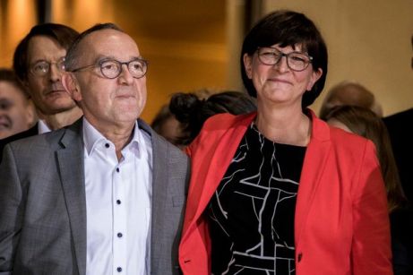 La Spd rinnova la leadership. Ma è un partito spaccato | L'HuffPost