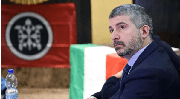 Simone Di Stefano lascia CasaPound