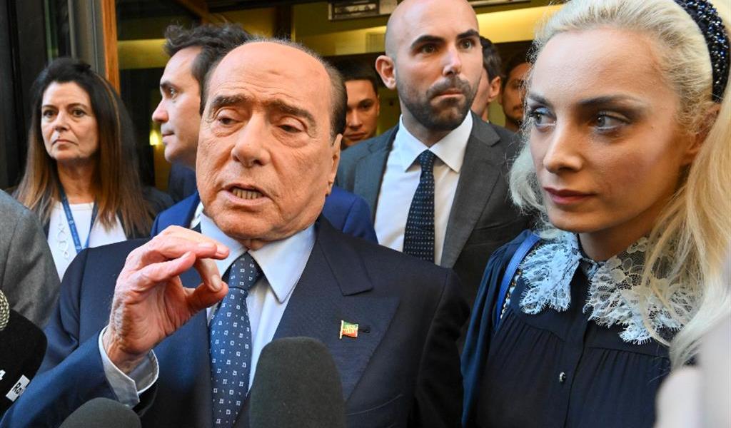 Lo sconcerto di Meloni dopo le dichiarazioni di Berlusconi: così si fa male da solo